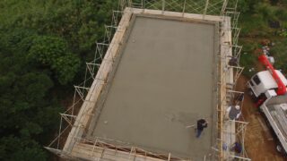 【沖縄移住】価格高騰でもコンクリート住宅を選んだ！台風・老朽化に備える長期投資