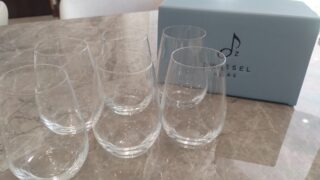 【愛用の逸品】宮古島まで運んだ「ツヴィーゼル」のグラス。150年の歴史が叶える、日常使いの贅沢