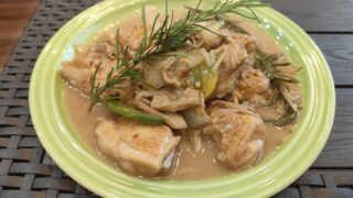 【鶏肉のローズマリー煮込み】プロの流儀で簡単！専業主夫のまいにち献立