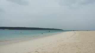 【離島生活のリアル】ガソリンが入れられない?悪天候の影響「給油制限」と対策。